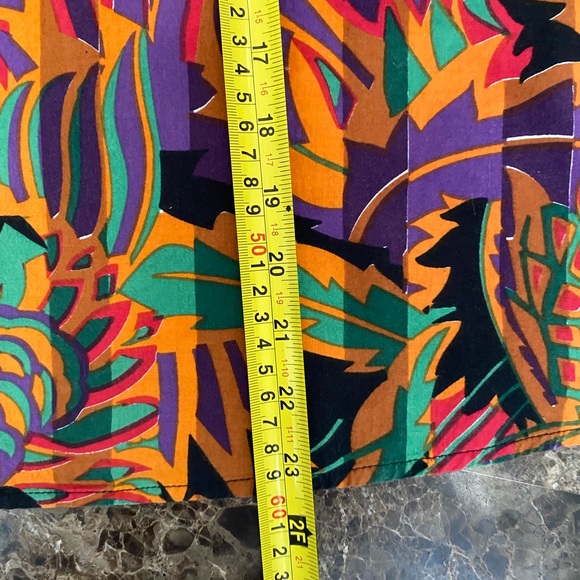 House of Harlow 1960 Colorful Patterned Blouse - Picture 8 of 9